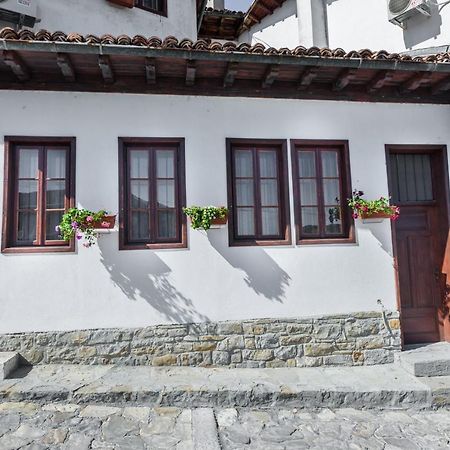 Апартамент Трапезица Veliko Tărnovo Exteriör bild